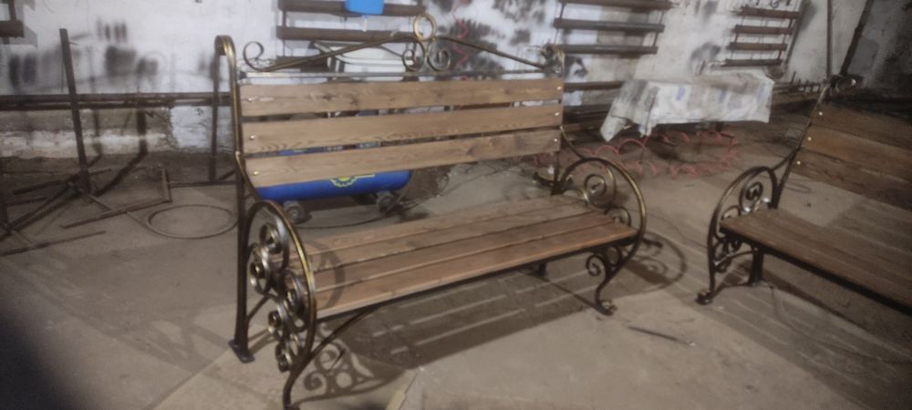 Садовая лавочка.