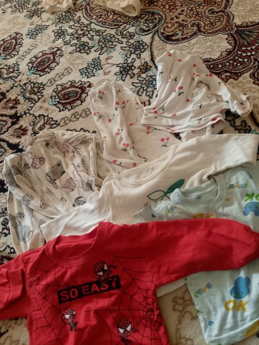 Qizaloqlar uchun kiyimlar