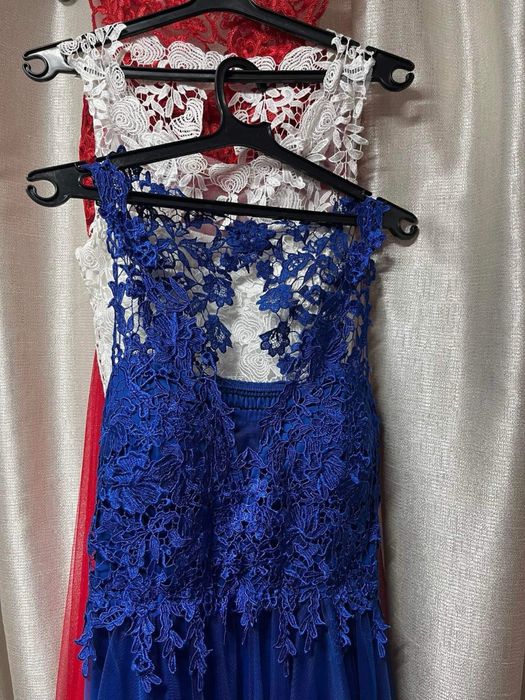 Официални рокли .