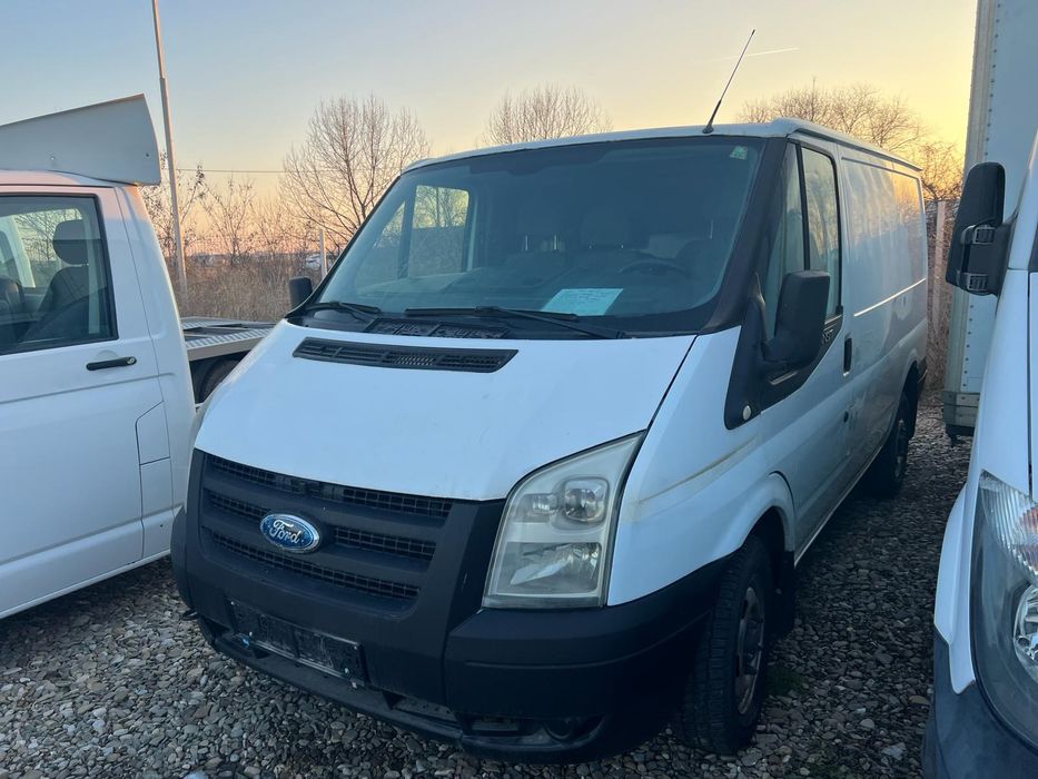 Fata completa  Ford Transit