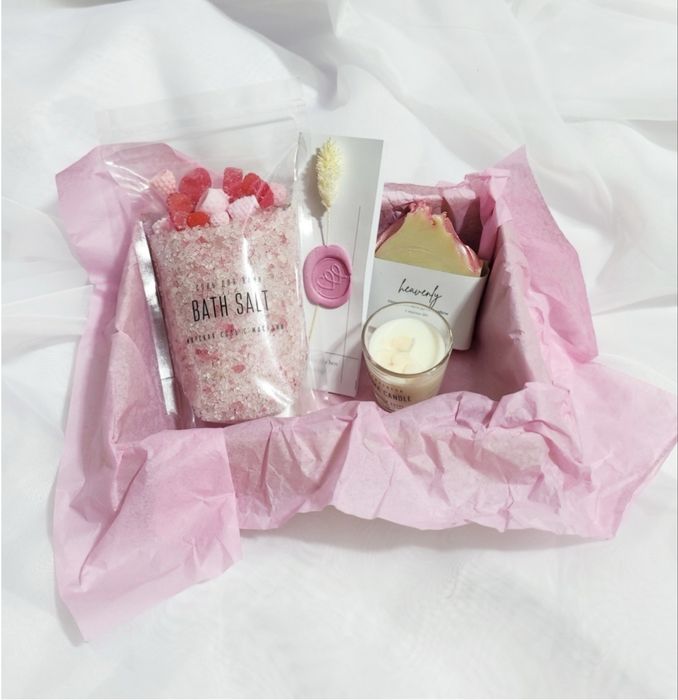 Подарочные наборы на 8-е марта