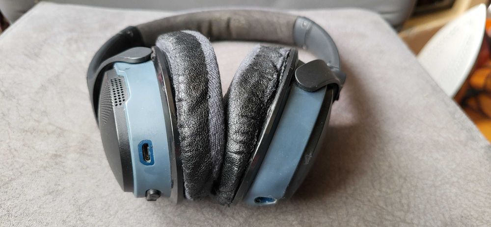 BOSE AE2 SoundLink Casti Fuctionale se vand de piese urme de uzura 65 lei