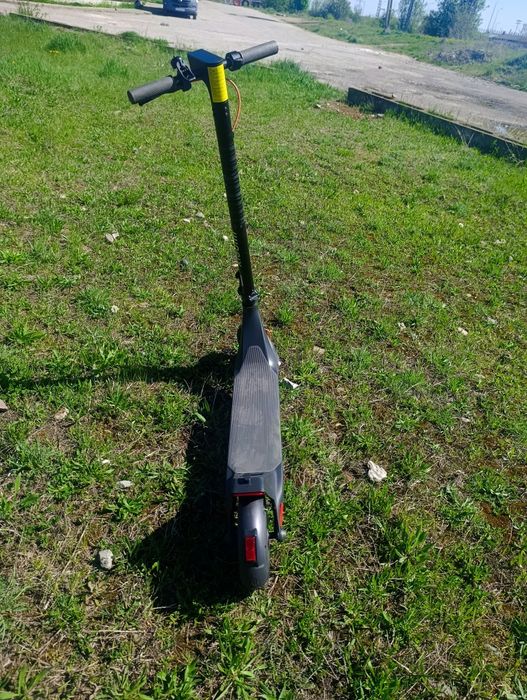 Vând trotineta electrica Xiaomi