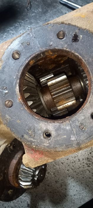 reductor utilaj agricol raport 8 la 1 și 1,75 la 1