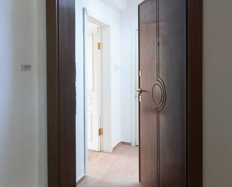 Дава се под наем Офис в Бургас, Център - 65 кв.м за 350 € - Снимка #3