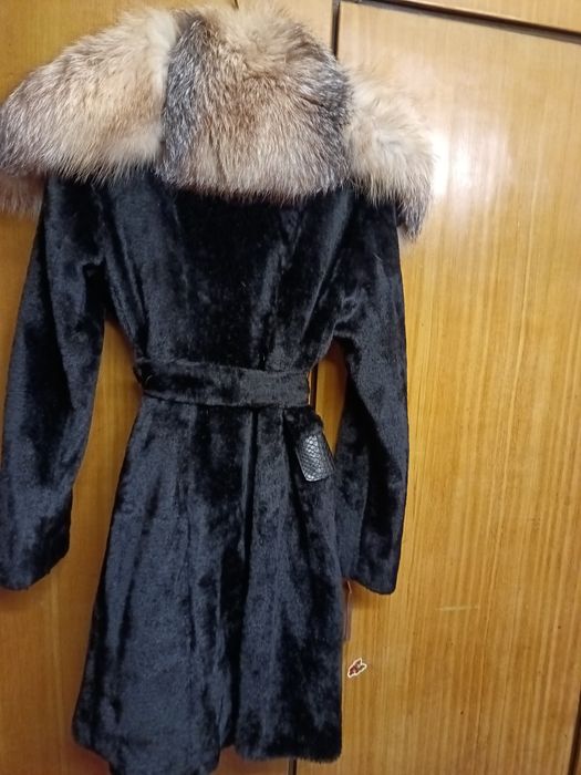 Палто алкантара с лисица естествен косъм
