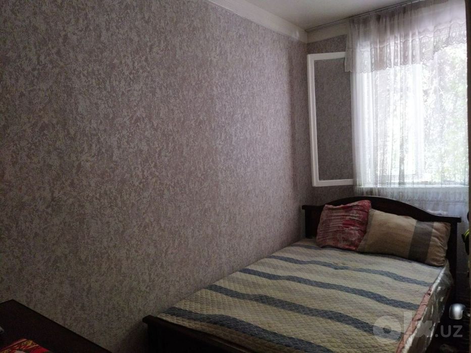 Продам спутник1 3ком 1этаж 2этажки с ремонтом в деревянном доме
