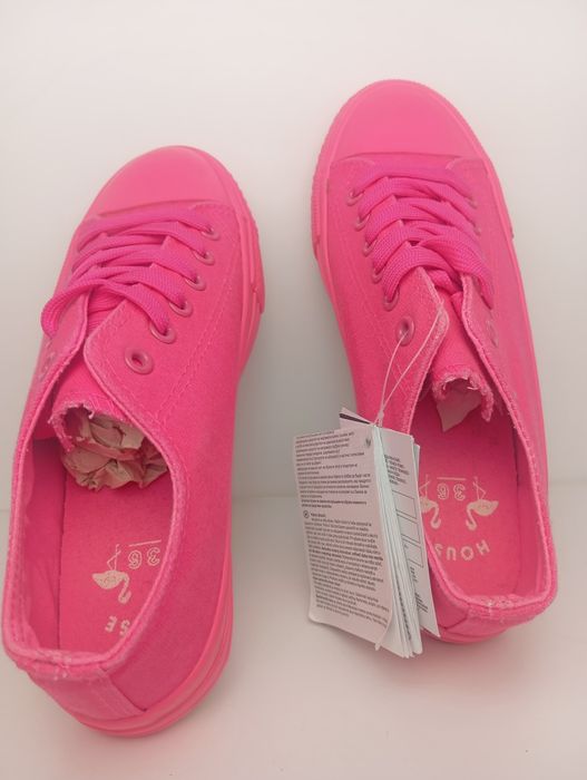 Ярко розови Кецове Reserved 36