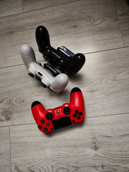 Playstation 4 Pro с 2 оригинални контролера