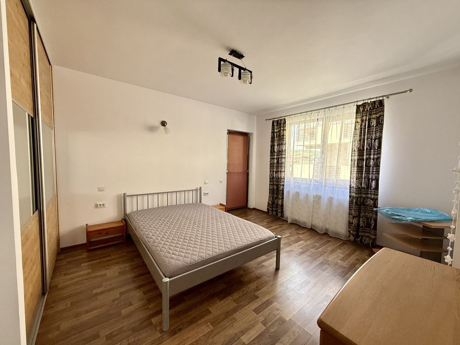 Apartament 2 camere, mobilat, parcare, zona Dumitru Mocanu