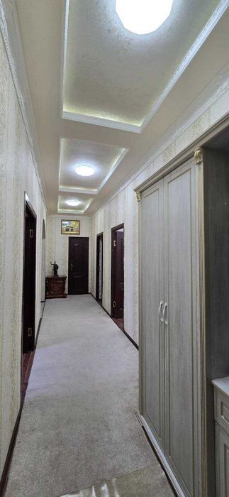 Шахристанская 3 в 4/1/4  квадратура 118 м2 Спецплан огород,парковка