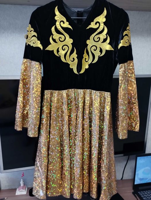 Продам  платье для девочки в национальном стиле