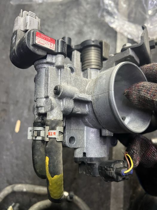 Дроссельный заслонка 1zz двигатель