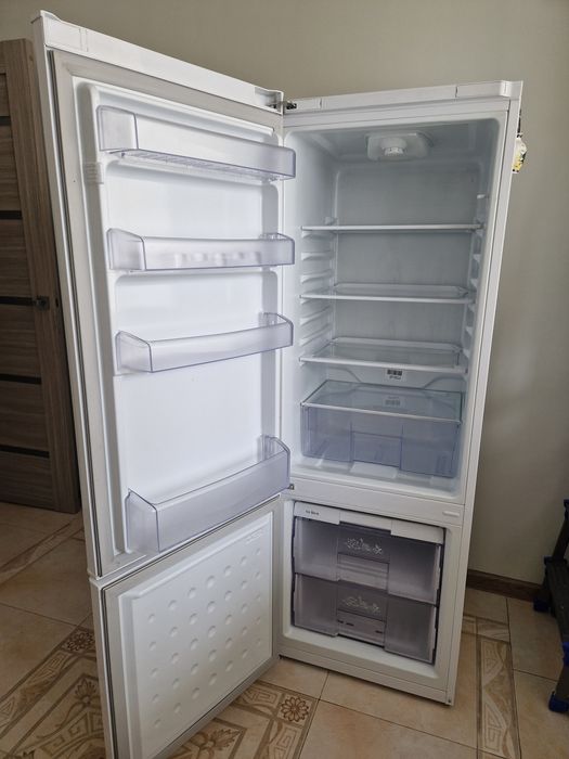 Холодильник beko