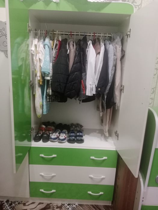 Shkaf kravati bn sotiladi