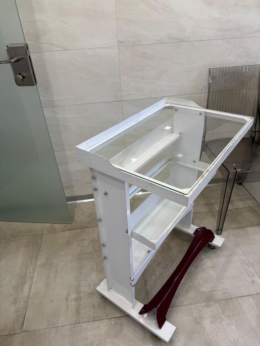 Стоматологический столик