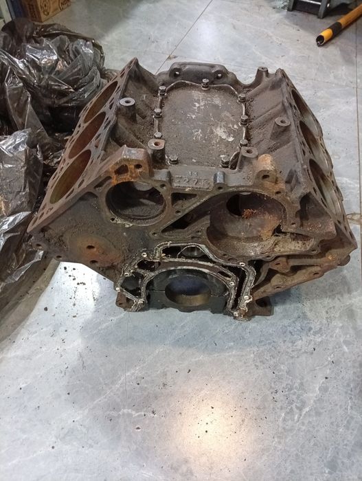 Блок двигателя Ауди 100 2.6 АВС