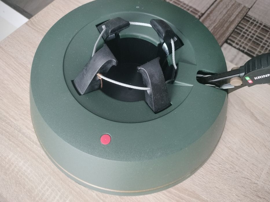 Suport nou pom de Crăciun