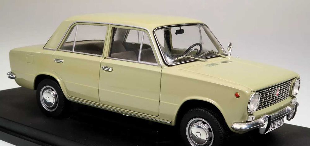 LADA 1200, VAZ 2101 Мащаб 1:18 Метал и пластмаса IST Models