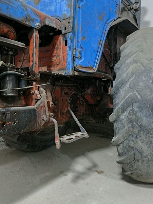 Traktor T 28 sotiladi