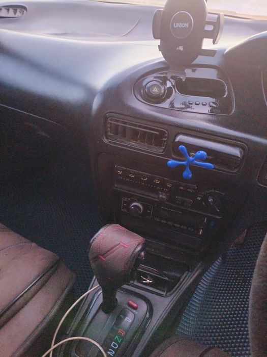 Продам срочно машину