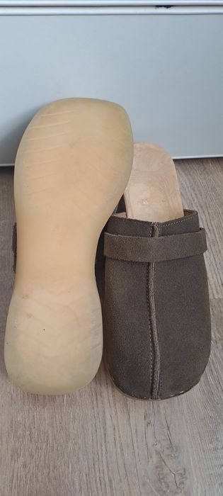Saboți din piele întoarsă cu talpă din lemn