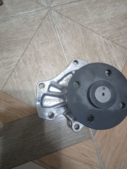Помпа тайота 2azfe c 2006г. Выпуска