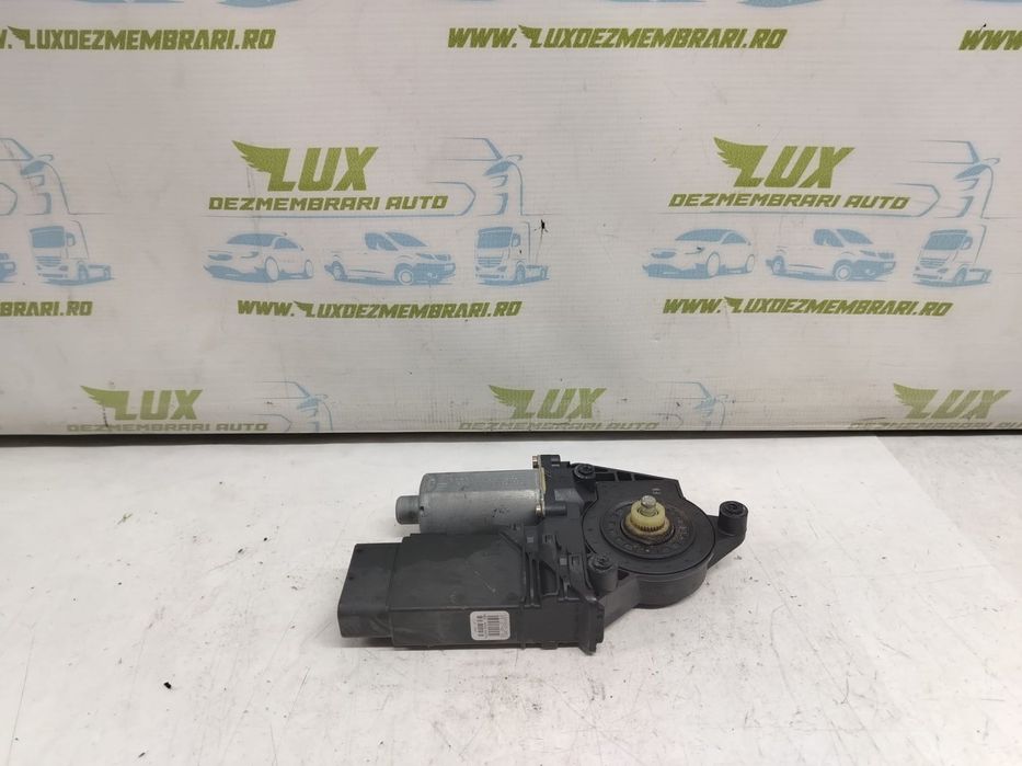 Motoras macara dreapta fata 119090-xxx Volkswagen VW Passat B5 [1996