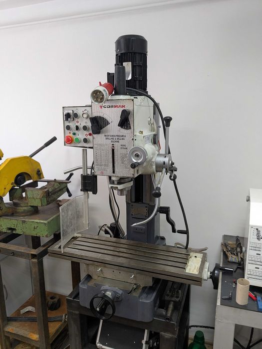 Универсална фреза CORMAK ZX 7045 B1 - Под 10 работни часа