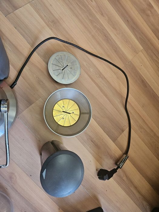 Центрофуга сокоизстисквачки за твърди и меки плодове Професионална Мно