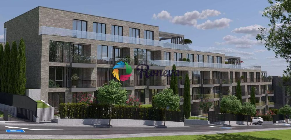 Продава се Тристаен апартамент в к.к. Св.Св. Константин и Елена - 119 кв.м за 2504 €/кв.м - Снимка #2