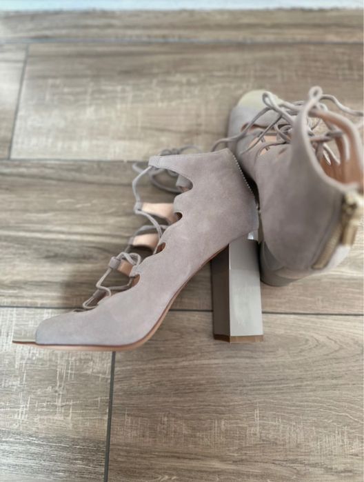 Pantofi cu toc Carlo Pazolini