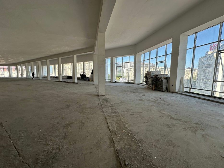 Продаётся помещение Яшнабадский район Паркентский  1 Линия 1500м²