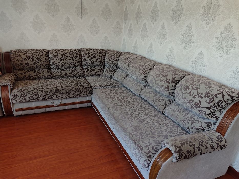 Угловой диван с креслом