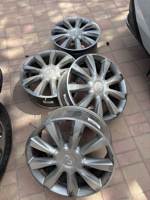 Диски Qx80 20R!!