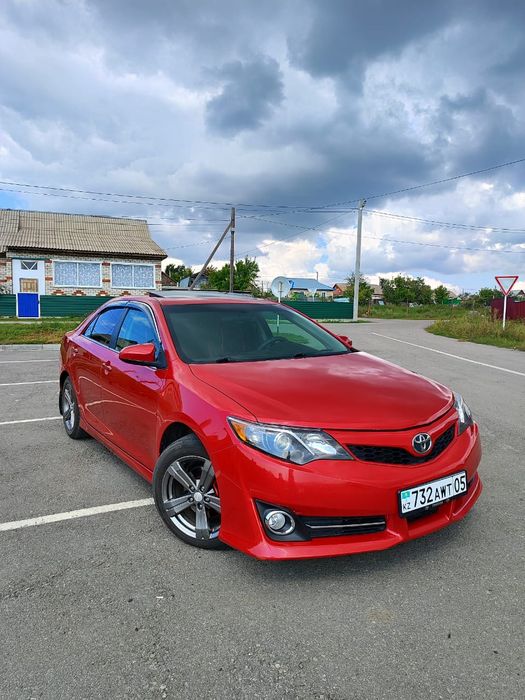 Продам машину Toyota Camry 50
