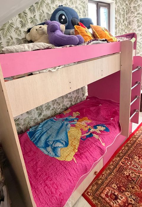 Двухярусная кровать