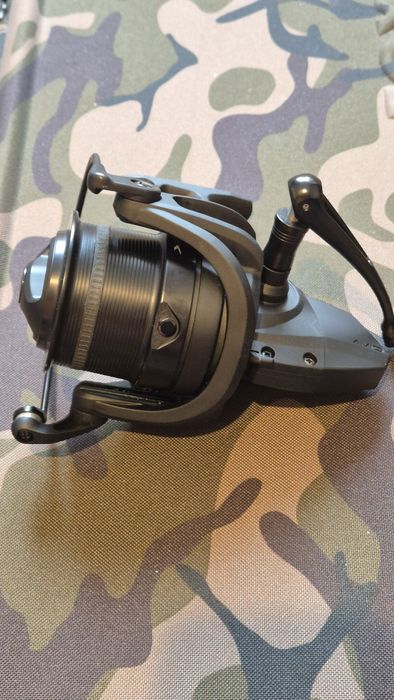 Vând mulinetă Avid  XR PRO Spod Nouă