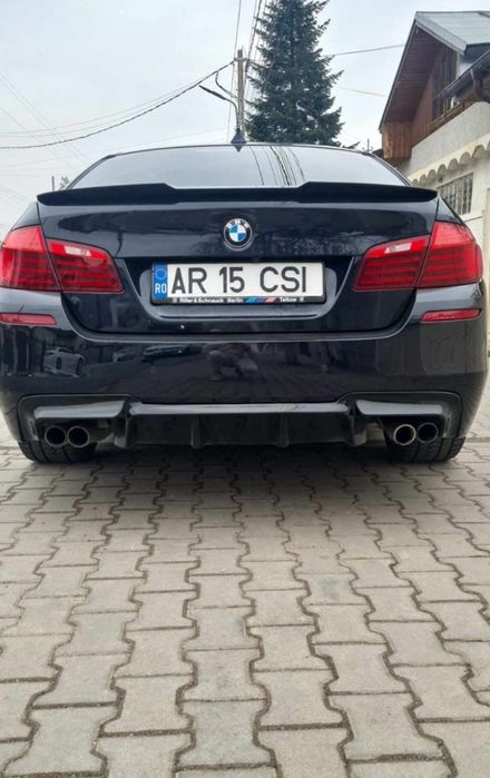 Eleron lip portbagaj BMW Seria 5 F10 2009-2016 model M4 negru lucios