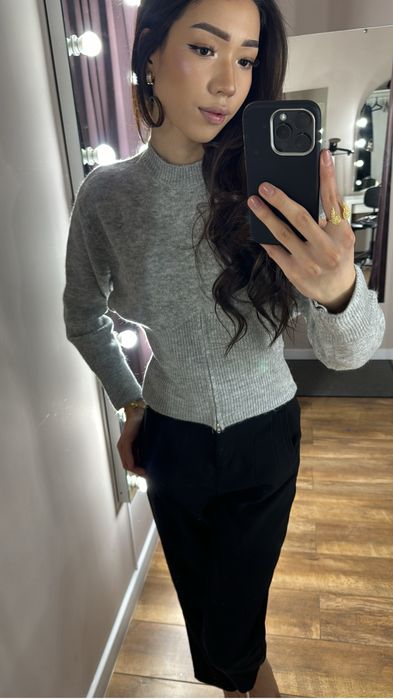 Приталенная кофта