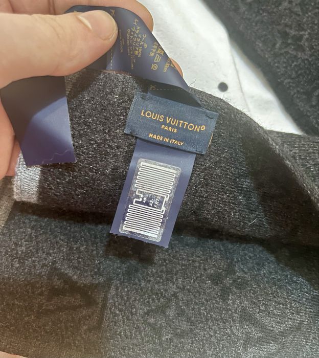 Louis vuitton scarf