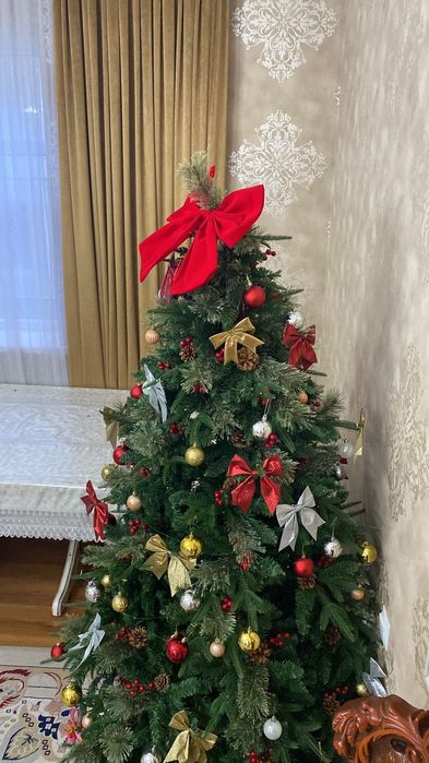 Елка продается 2,10см