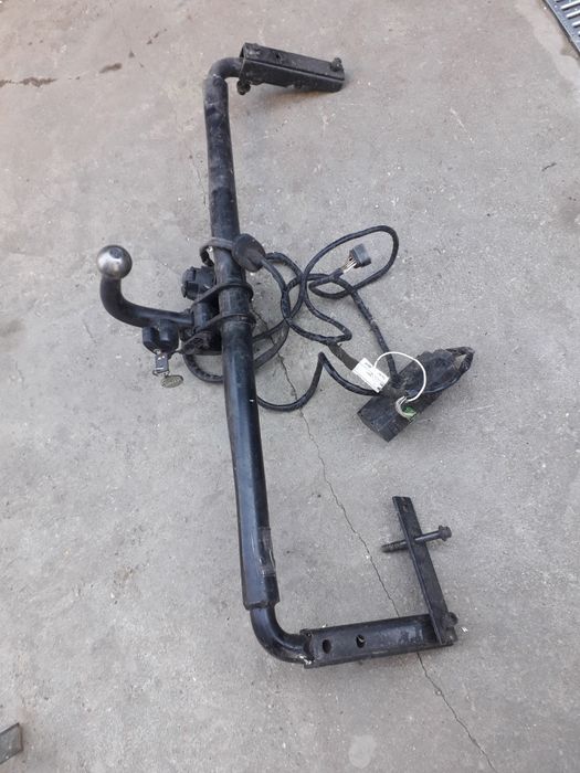 Carlig combina remorcă volvo sedan v40