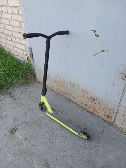 В продаже 2 самоката