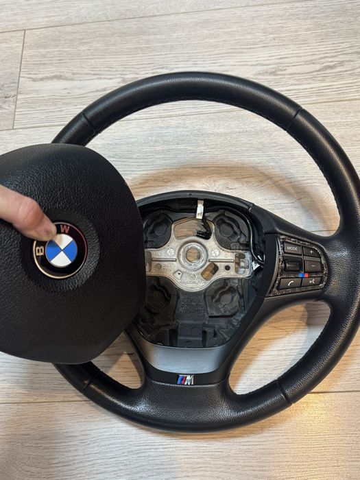 Volan M Sport original Bmw,CA NOU,seria 1,2,3,F20,F22,F30,F33,F34 etc.