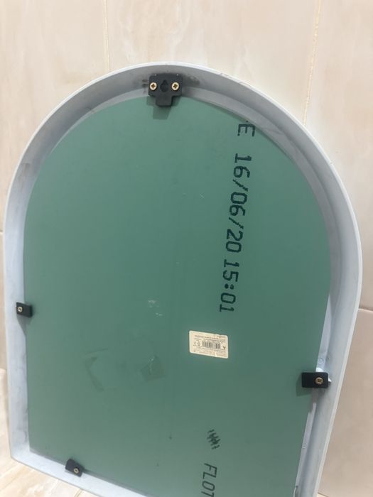 Зеркало настенное в голубой раме