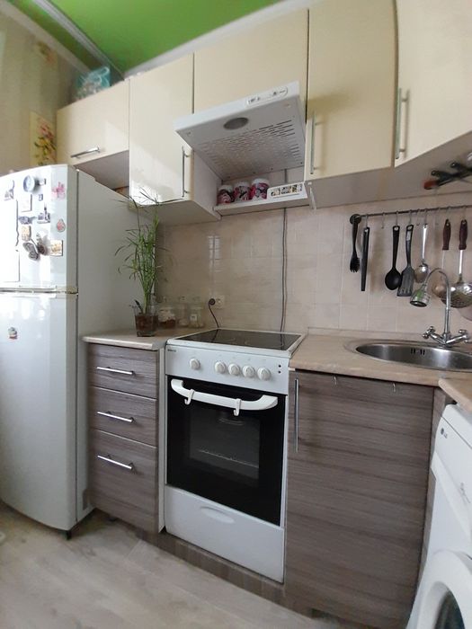 Продается 2- ком , теплая, светлая