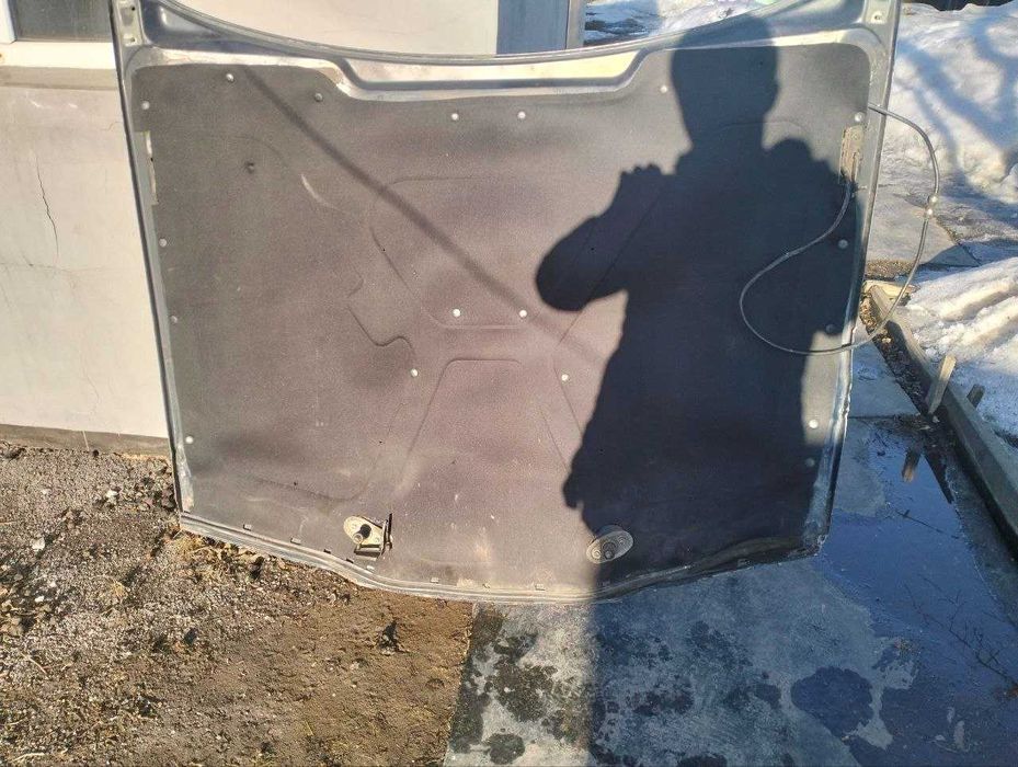 Капот БМВ е36 седан