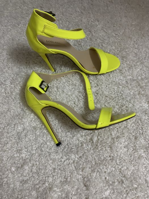 Елегантни сандали