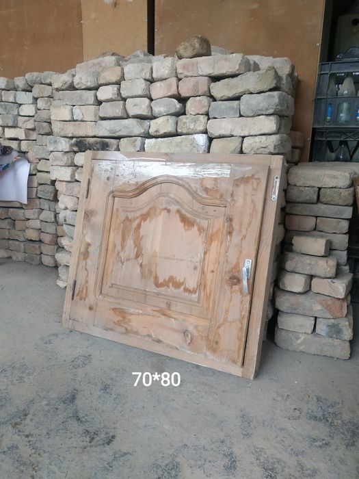 Эшик, дераза ва форточкалар сотилади